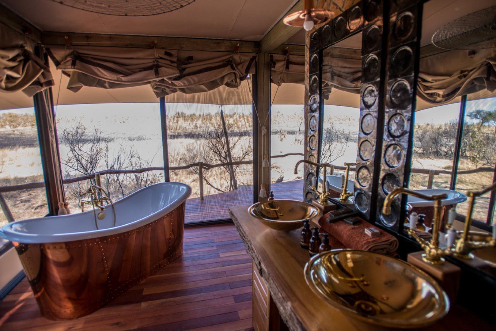 Bathroom at Somalisa Camp